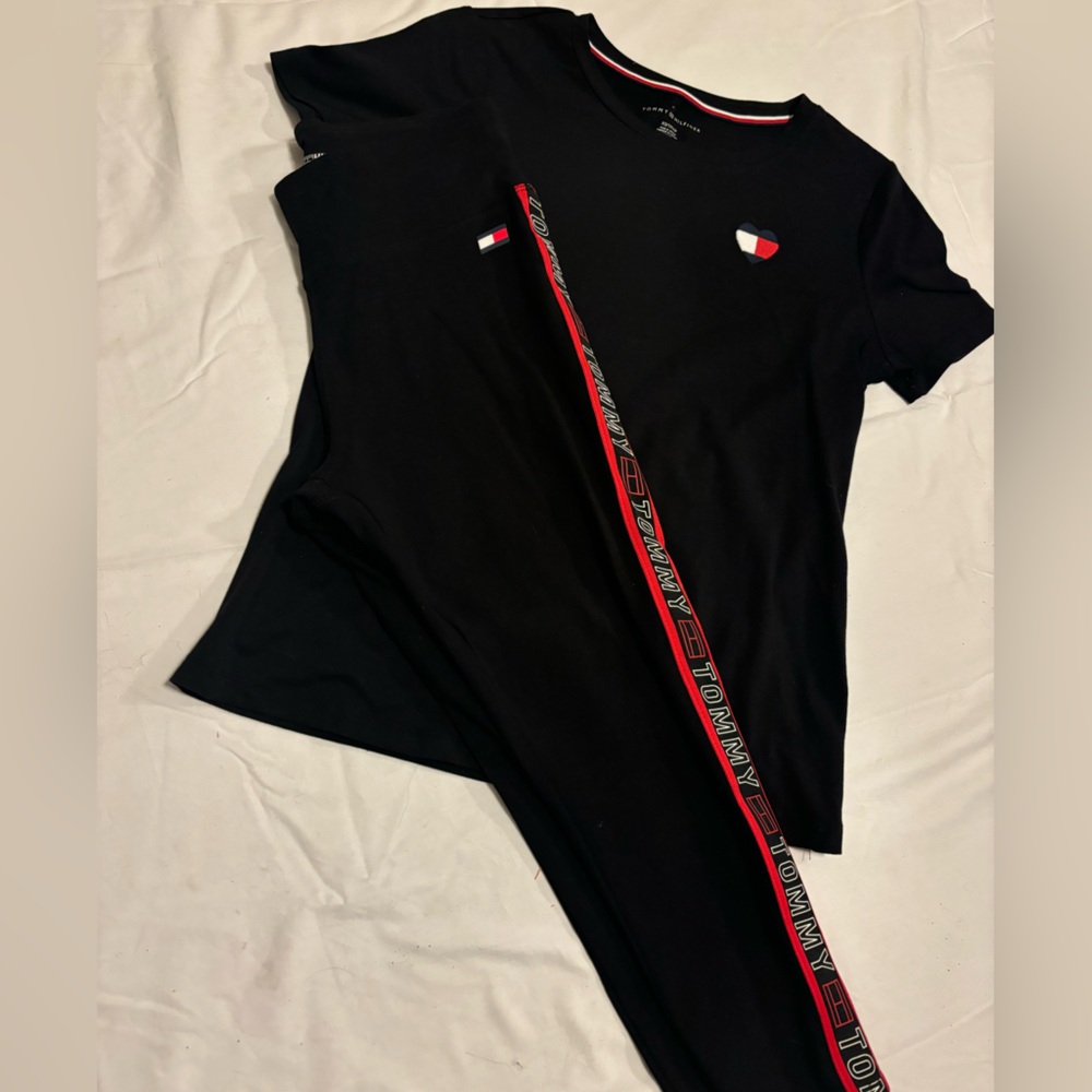 Tommy Hilfiger women’s set- Black- Size XS/SM